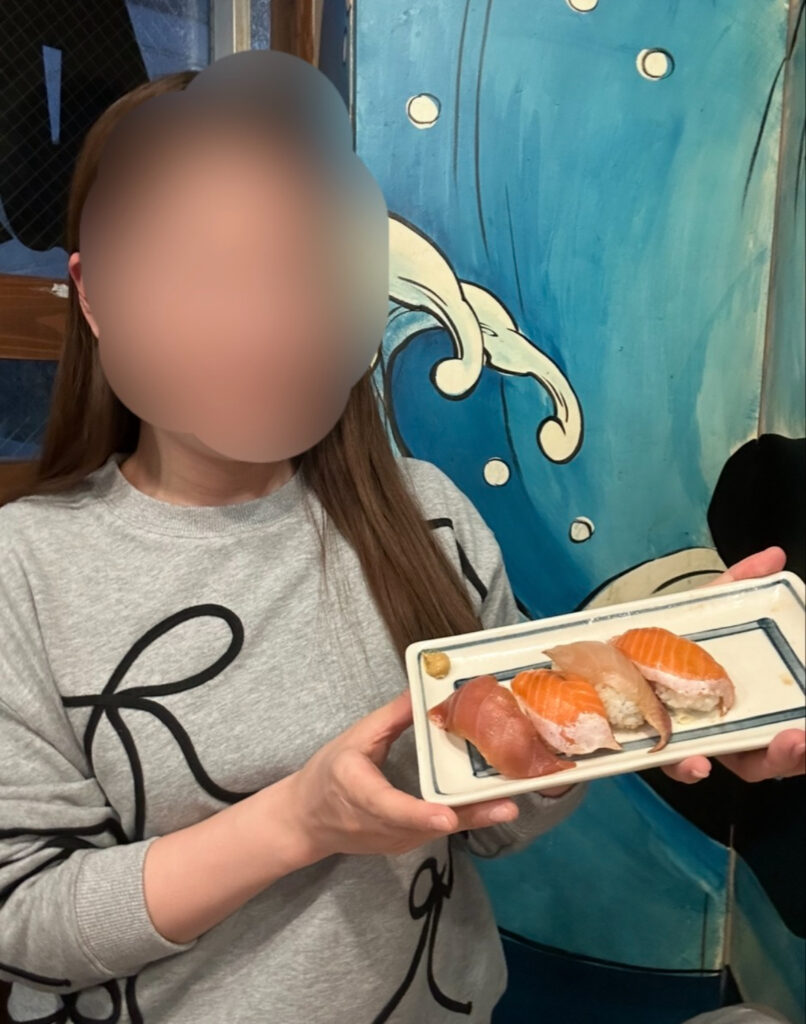 店舗で島寿司を食べたときの写真（ブログを書いてる本人の写真）
