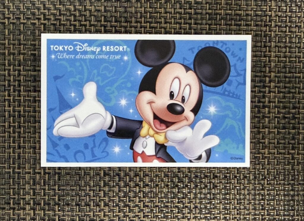 ミッキーマウスが描かれた、OLC創立65周年記念の特別株主優待チケットの写真