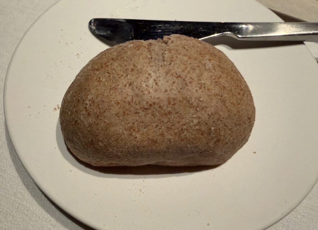 白糠町食材ディナーコースで提供された2種類目の自家製パン