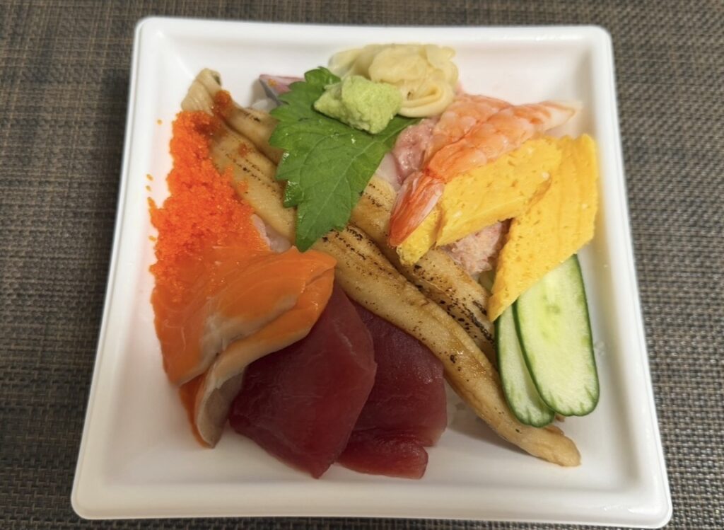 クリレス株主優待で購入した磯丸水産の海鮮こぼれ丼